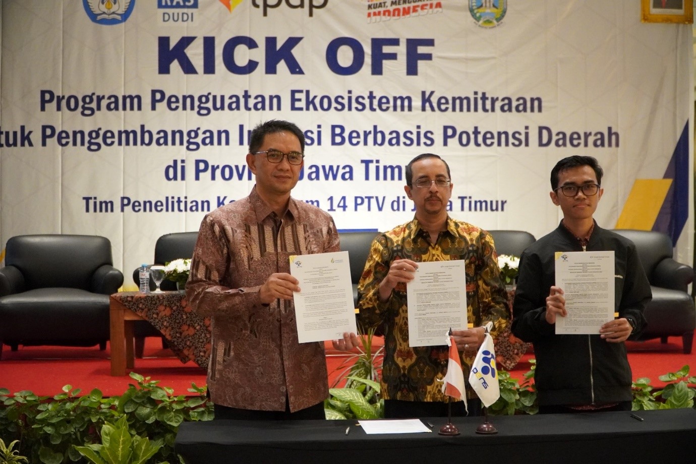 PT Sinergi Gula Nusantara (SGN), anak perusahaan Holding PT Perkebunan Nusantara III (Persero), kembali menjalin kerjasama dengan Perguruan Tinggi. Kredit Foto: SGN